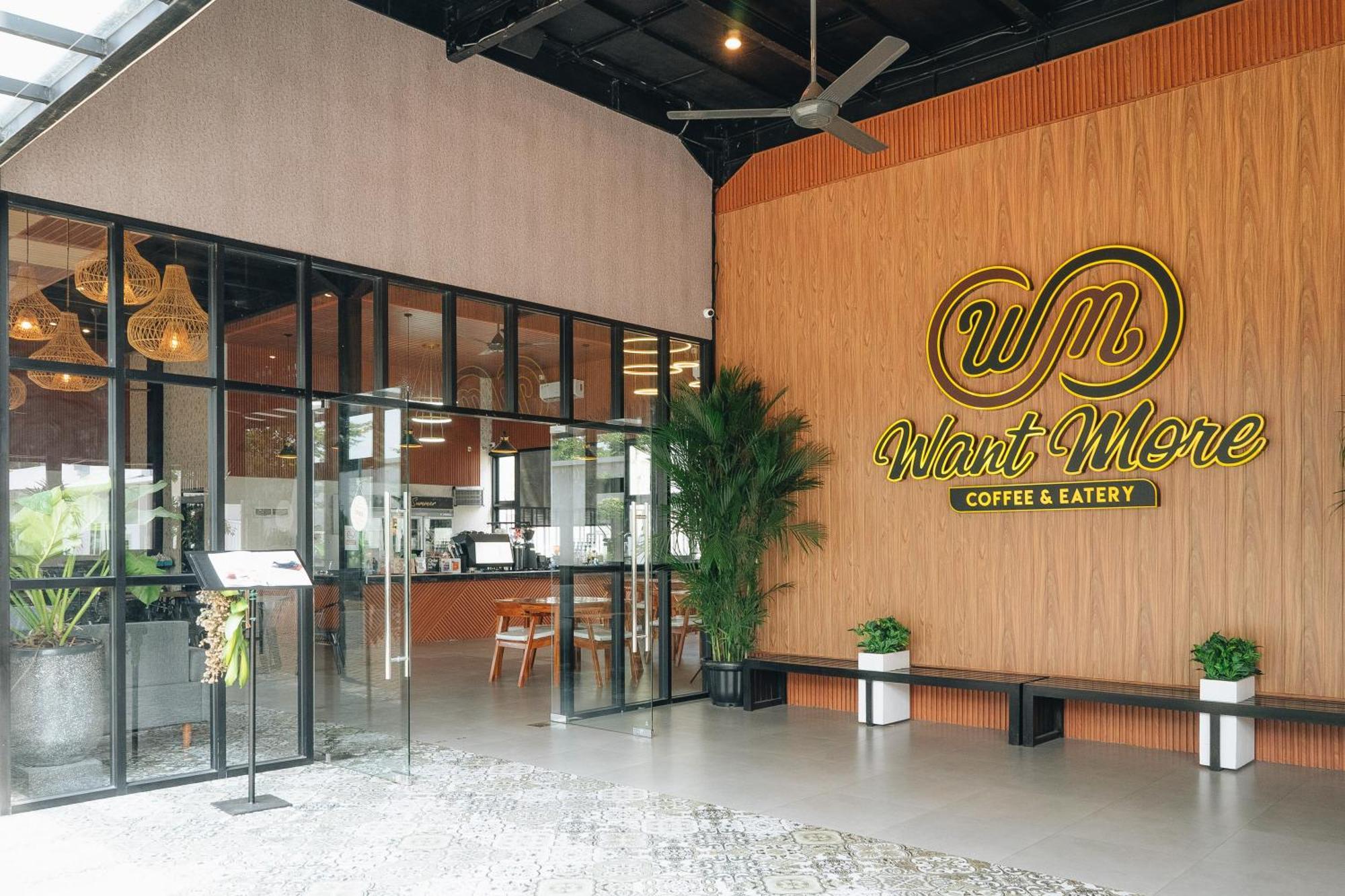 Sans Wm Hotel Blitar Buitenkant foto