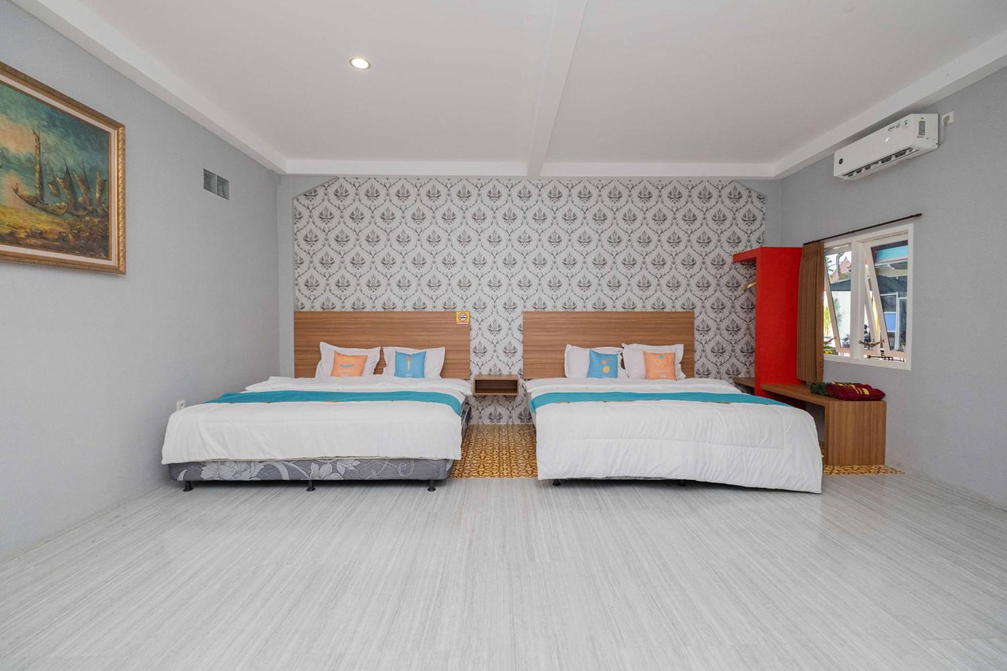 Sans Wm Hotel Blitar Buitenkant foto